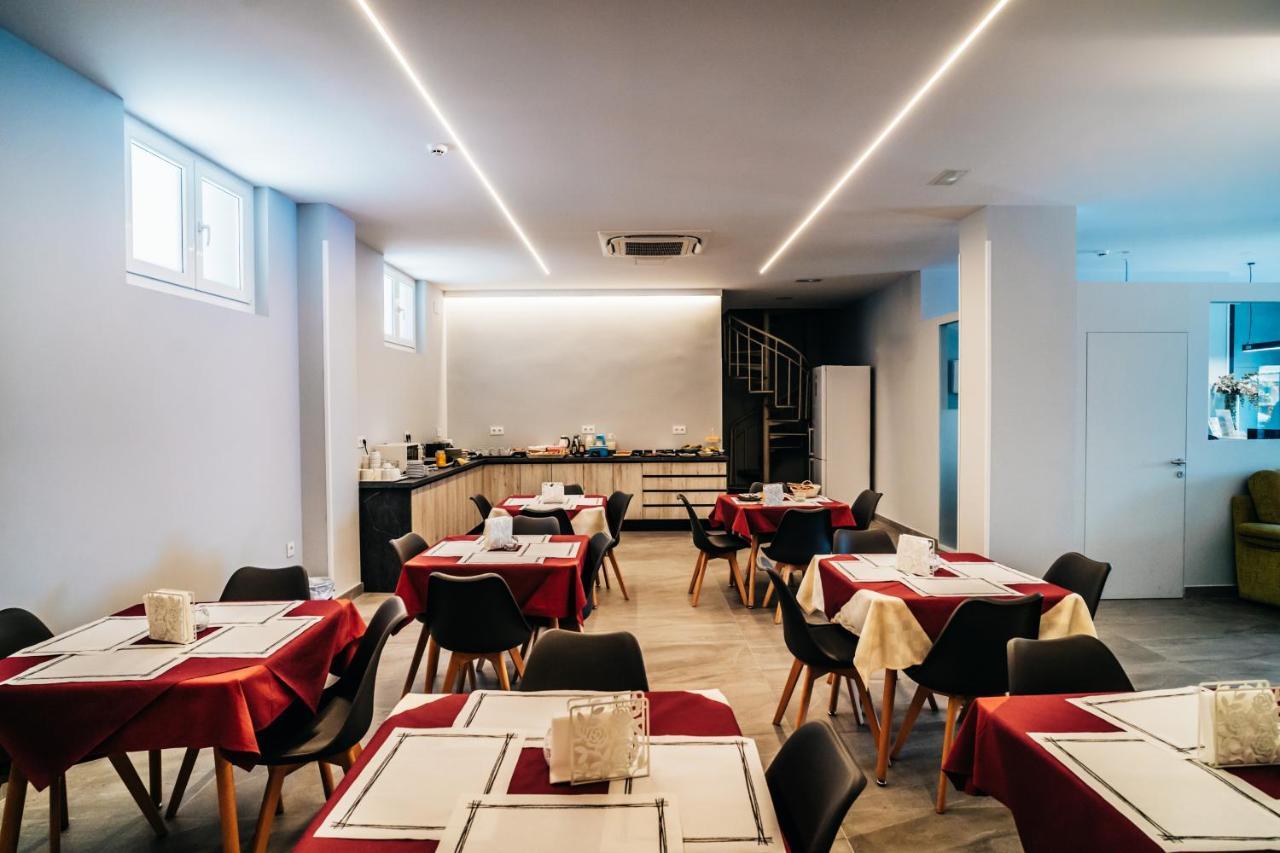 Arevalos Hotel 쿠엥카 외부 사진
